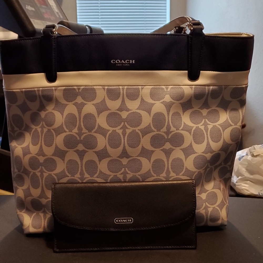 Coach purse